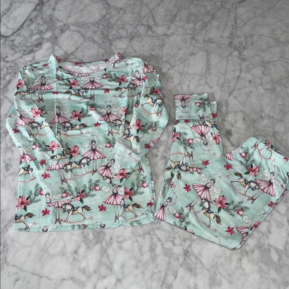 Posh Peanut Holiday Floral Ballerina Pajama Set 3/4T - Picture 2 of 3